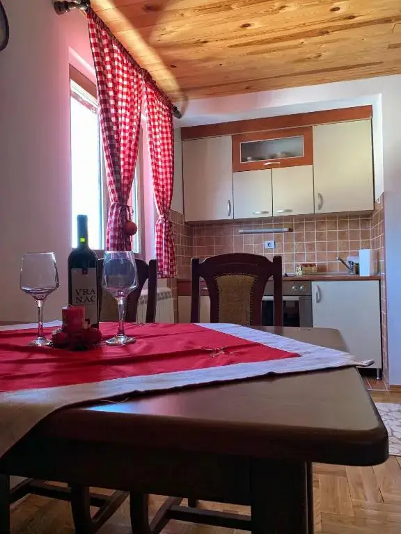 Жабляк: Apartments Radingturs