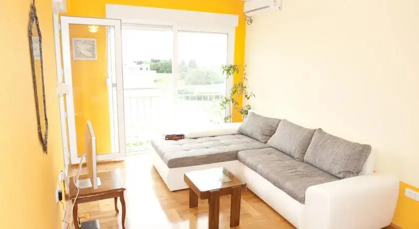 Бар: Apartment Sunny