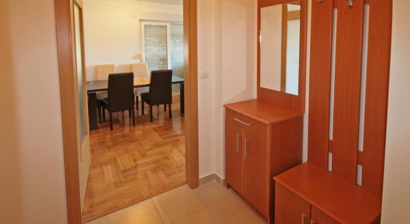 Бар: Apartments Doroteja