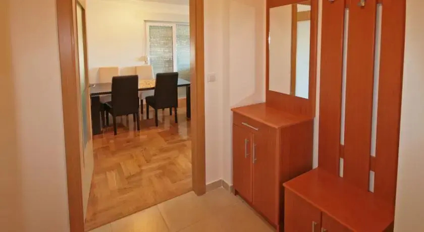 Бар: Apartments Doroteja
