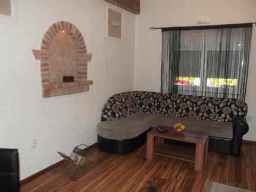 Будва: Apartments Ljiljanic