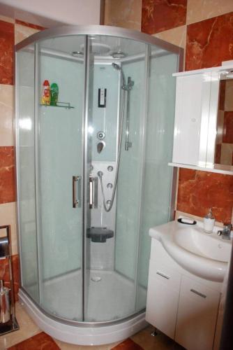 Будва: Apartments Ljiljanic