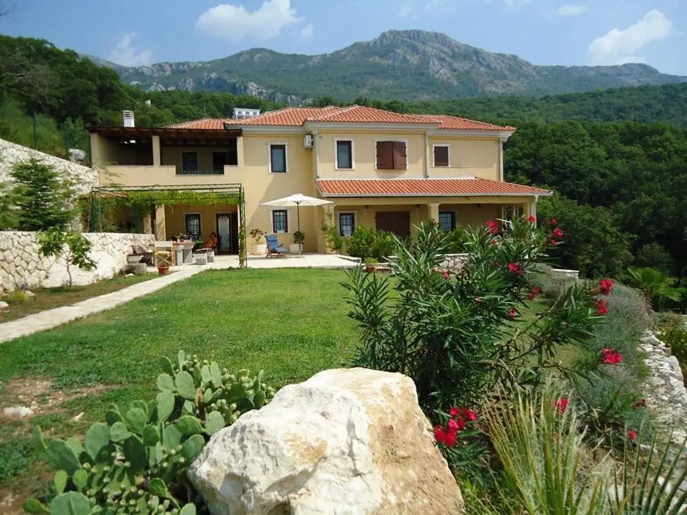 Будва: Lux Villa