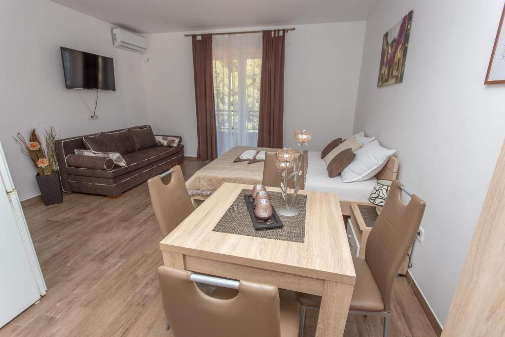 Деновичи: Apartman Djenovici