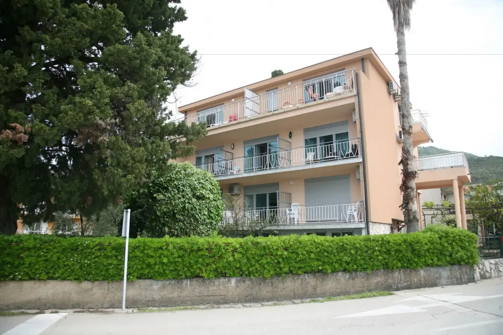 Тиват: Sea Star Danica Apartments