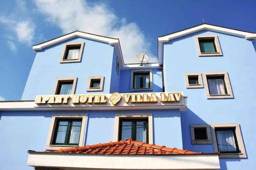Aparthotel Villa Lav — фото 1
