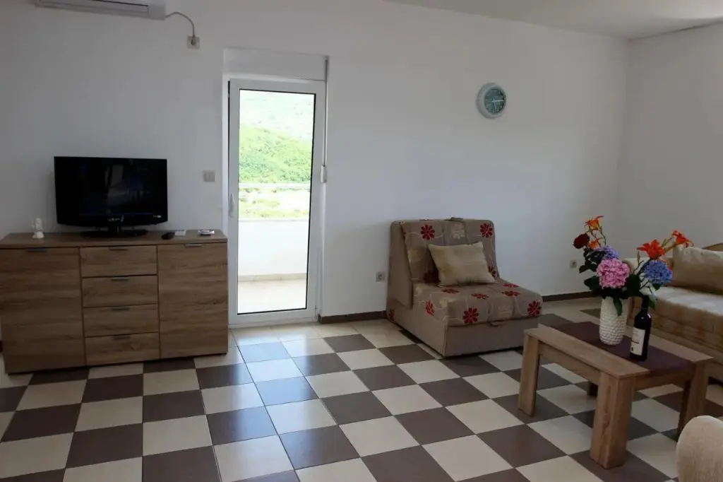 Бечичи: Guest House Ugljevarevic