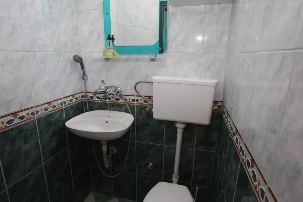 Бечичи: Guest House Ugljevarevic