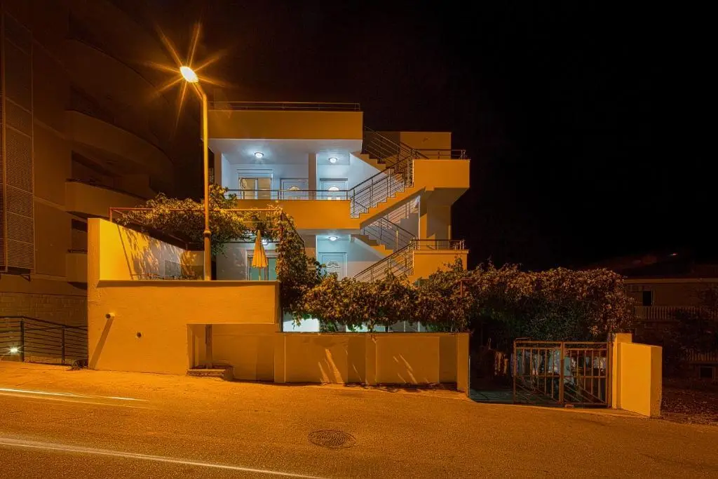 Бечичи: Guest House Ugljevarevic