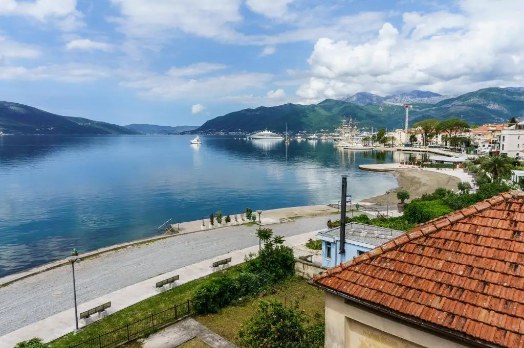 Тиват: Tivat Star