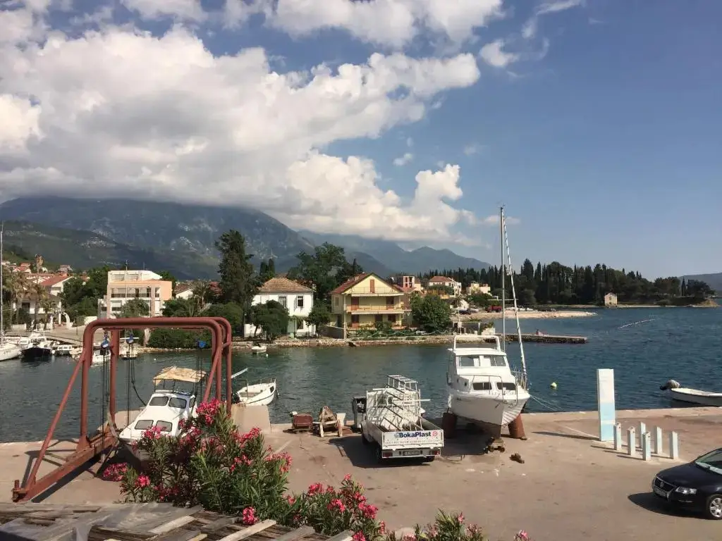 Тиват: Tivat Star