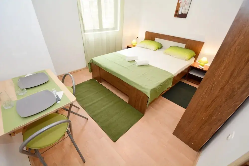 Рисан: Apartments Risan Center