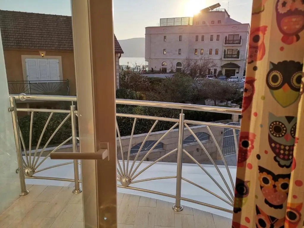 Тиват: Apartments Villa Vera