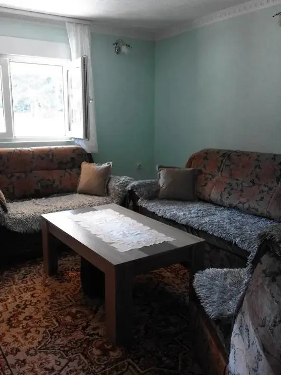 Жабляк: Apartment Luka