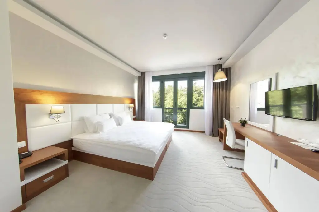 Доброта: Porto In Hotel