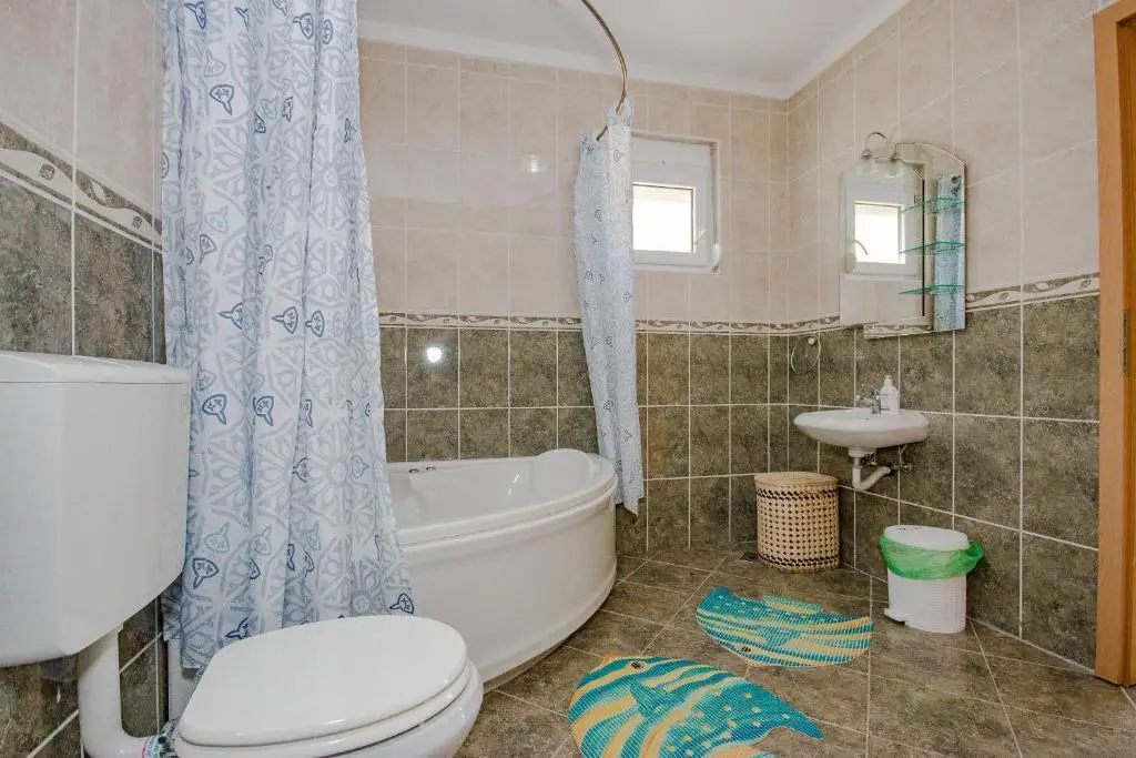 Бусат: Studio Apartments Aleksandra