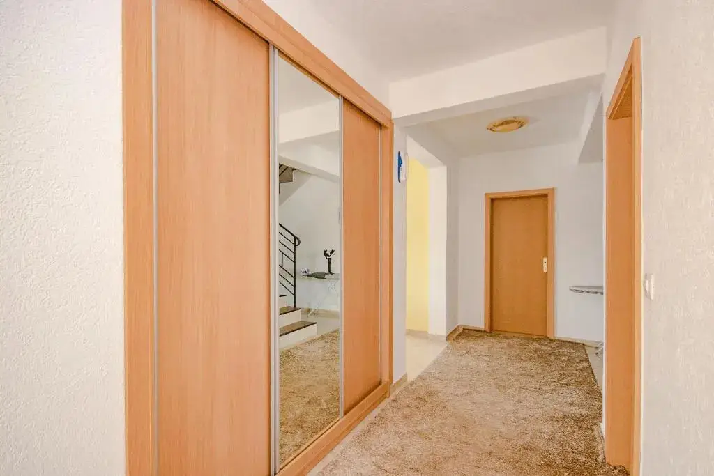 Бусат: Studio Apartments Aleksandra