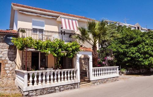 Тиват: Casa sul Mare