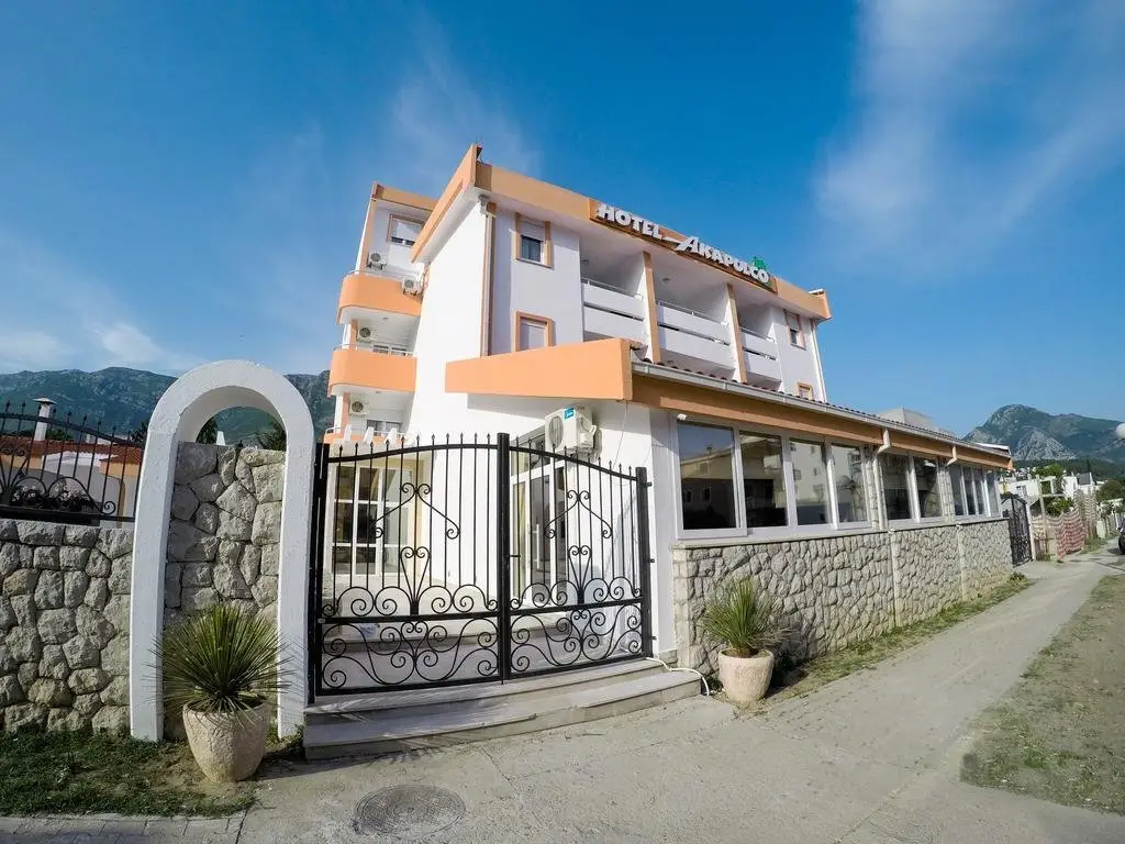 Сутоморе: Akapulco Hotel