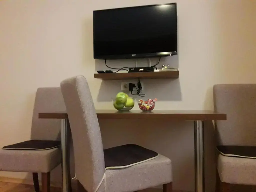 Бечичи: Apartments Ant