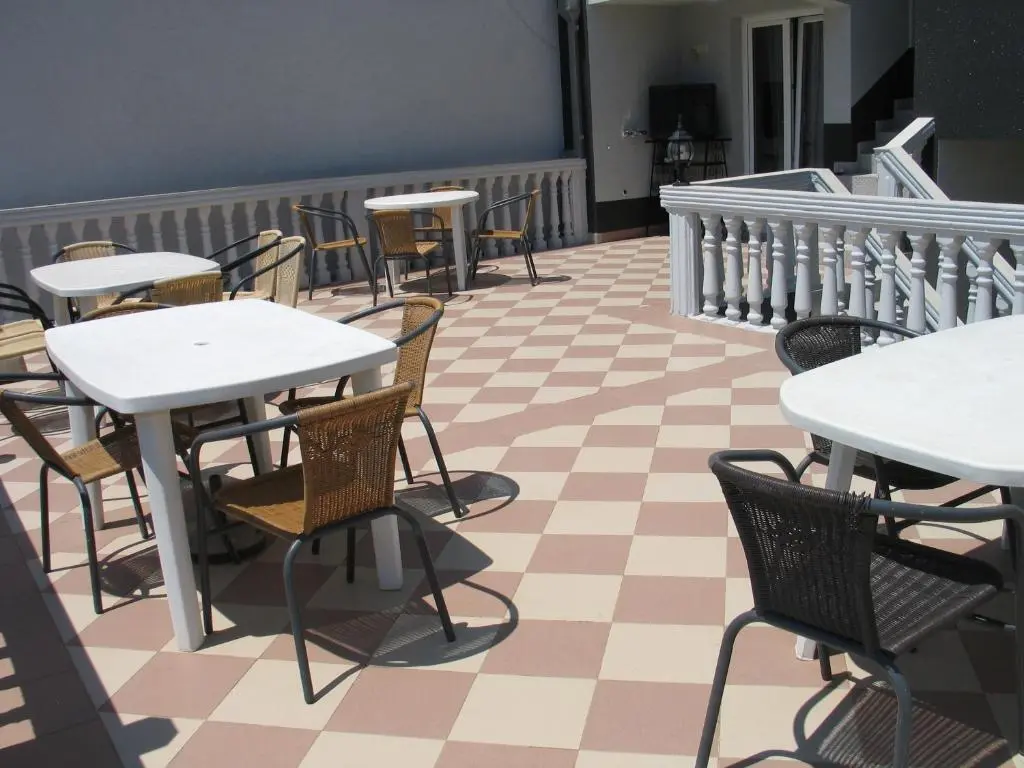 Добро Вода: Guest House Dena