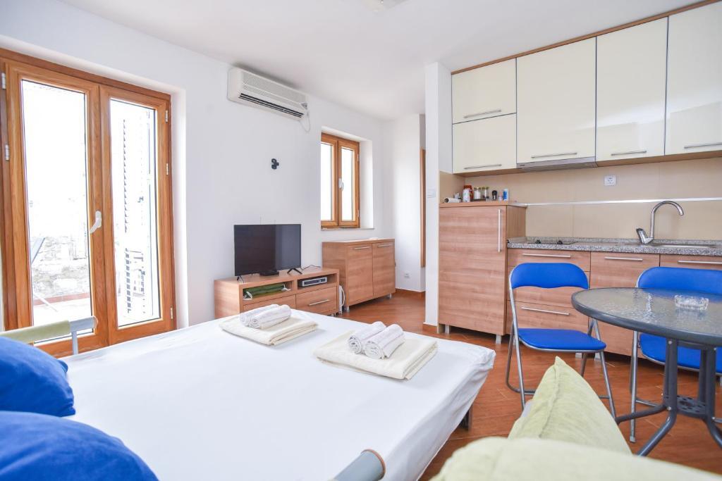 Будва: Apartment Petrovica