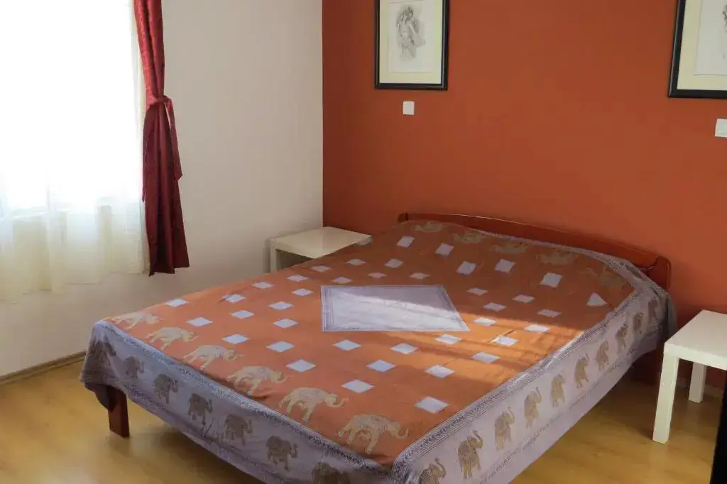 Вирпазар: Cave Apartment
