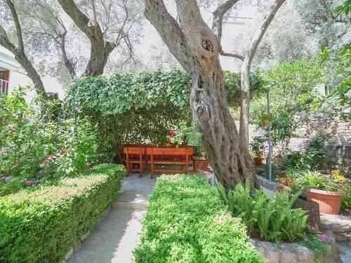 Петровац: Rooms Garden