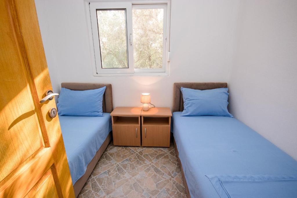 Бусат: Apartments Duskic