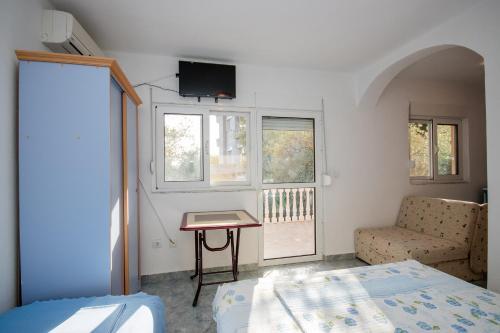 Бусат: Apartments Duskic
