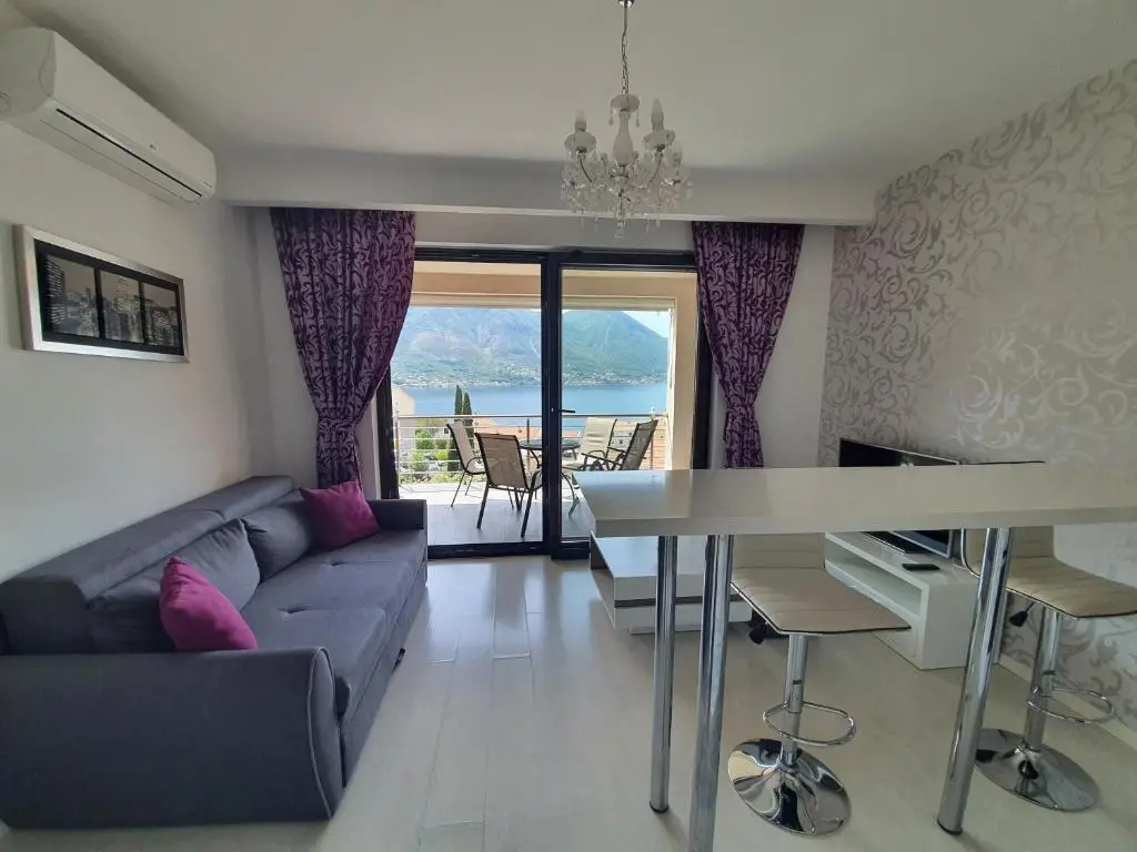 Доброта: Apartment Shell