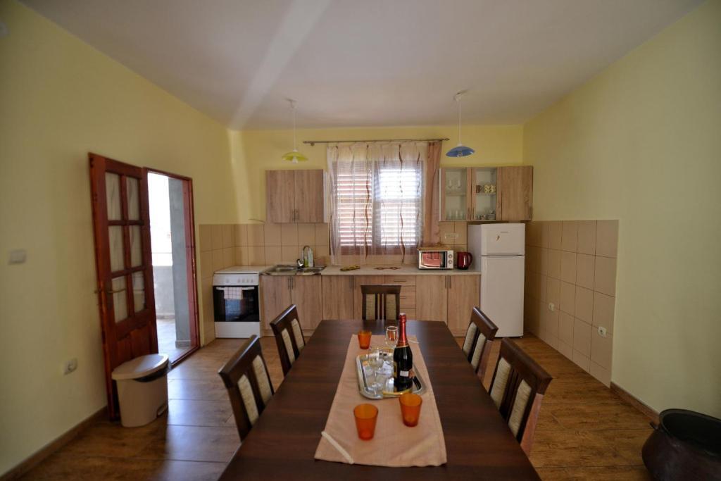 Доброта: Apartments Nadja