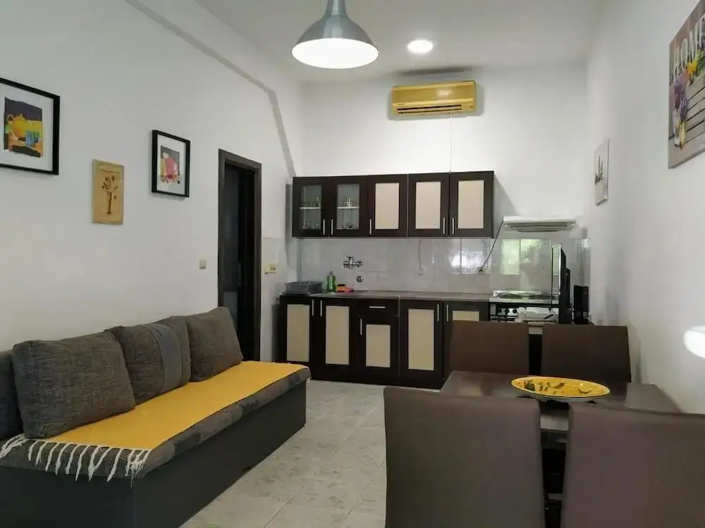 Доброта: Rooms & Apartments Vukasovic