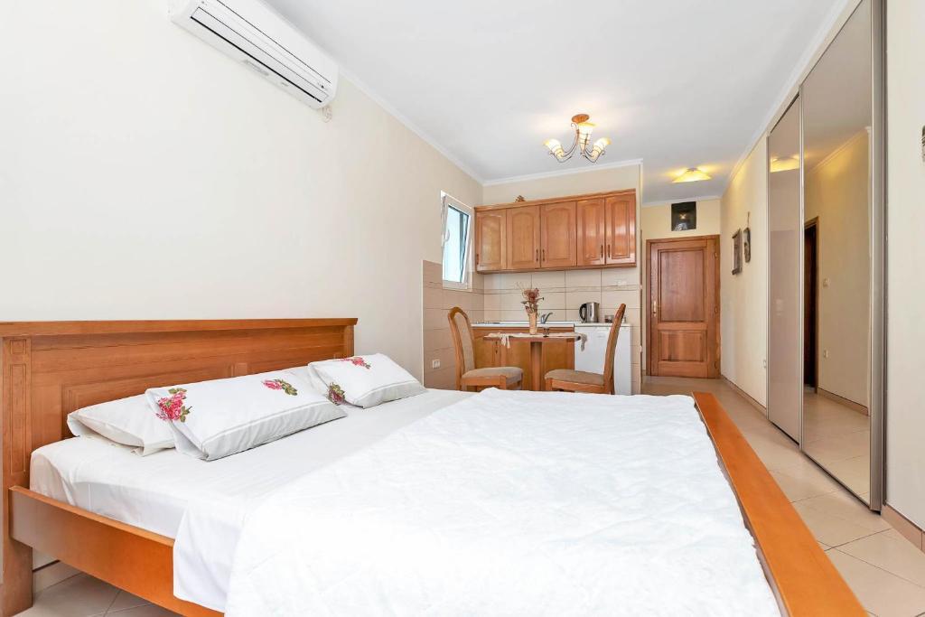Доброта: Apartments Jovanovic