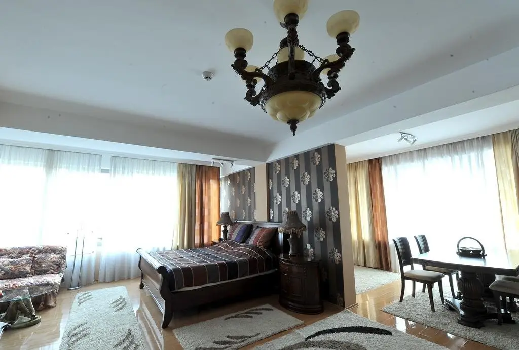 Плевля: Hotel Gold