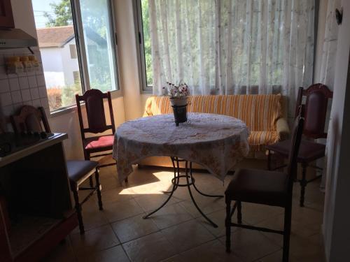 Горни Стой (Штойи и Эпермь): Holiday Home Zenit