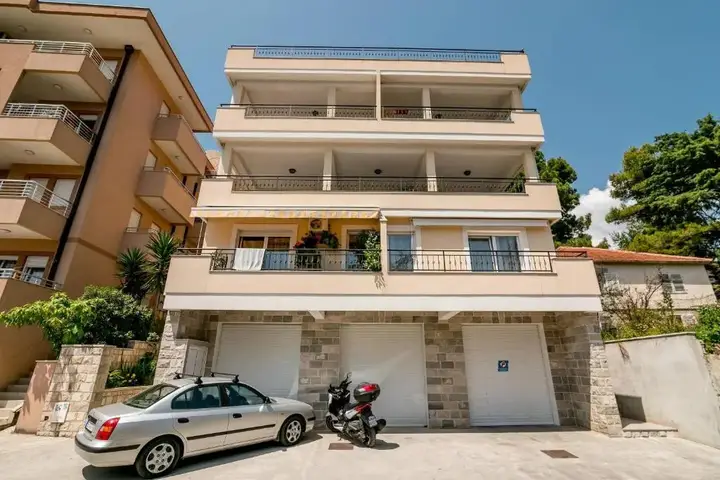 Игало: Adriatic Apartments Igalo