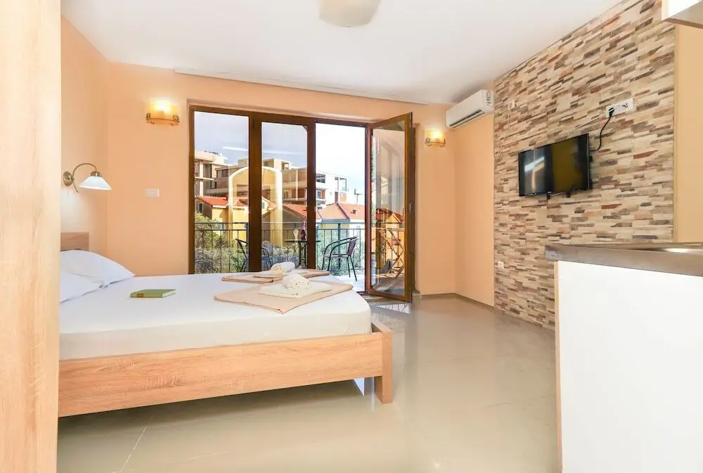 Петровац: Jovan Apartments