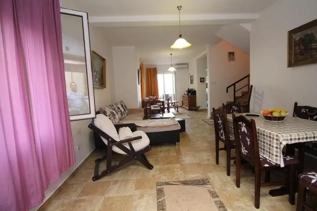 Будва: Apartments Mendule