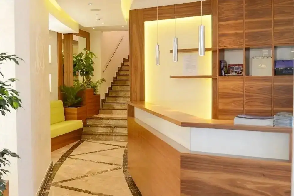 Будва: Hotel Atina by ENTOPYA