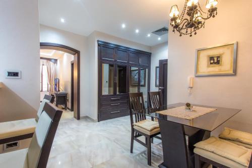 Доброта: Pearl Apartments