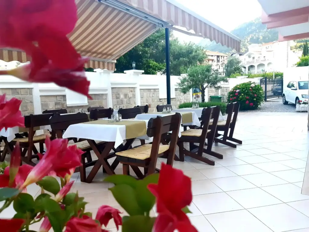 Будва: Garni Hotel Koral