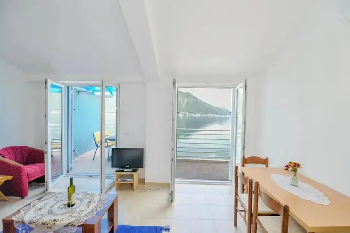 Доброта: Apartments Dobrota