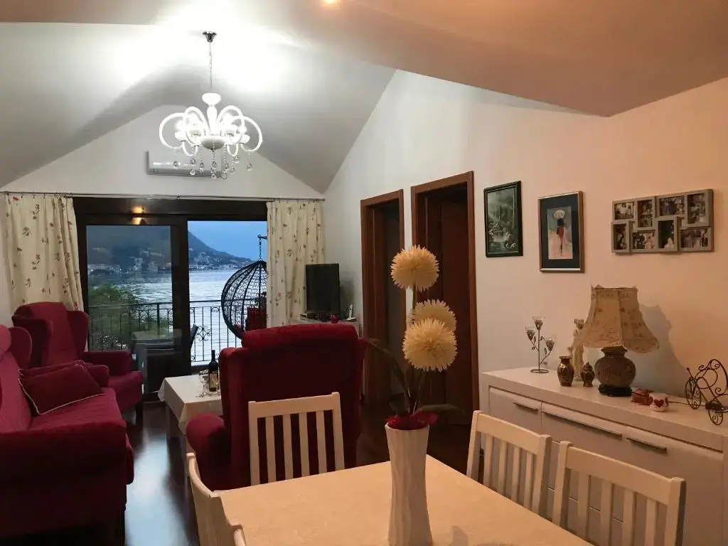 Доброта: Apartments Dijana