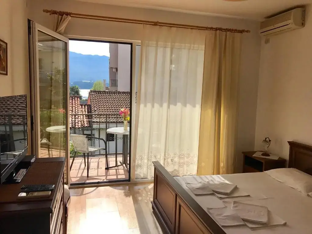Будва: Apartments Luka