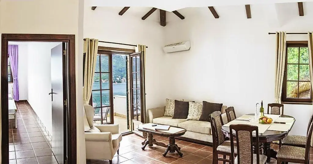 Столив: Apartments Boka Vista