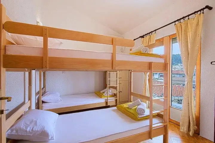 Ульцинь: Hostel Pirate