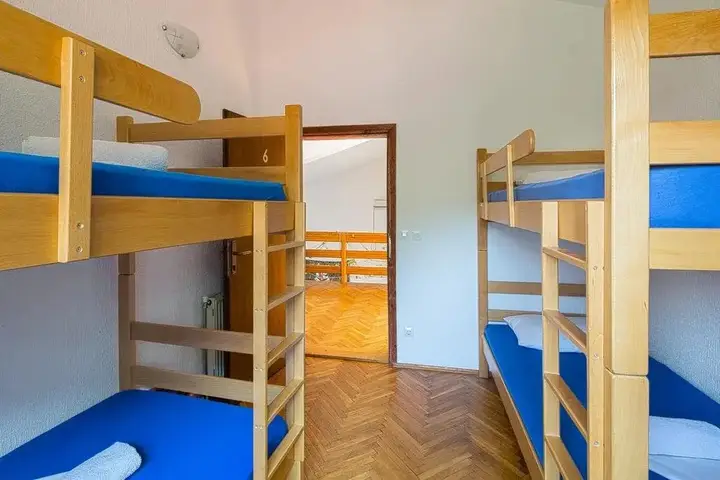 Ульцинь: Hostel Pirate