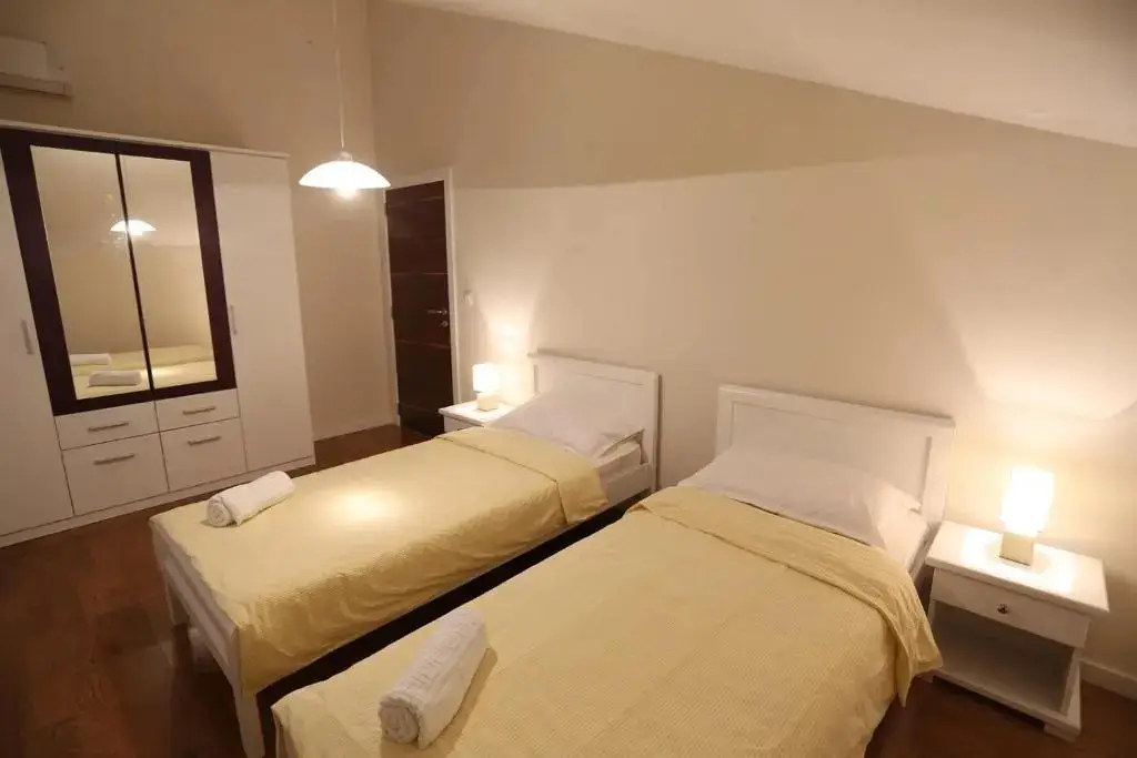 Баошичи: Adriadome Apartments