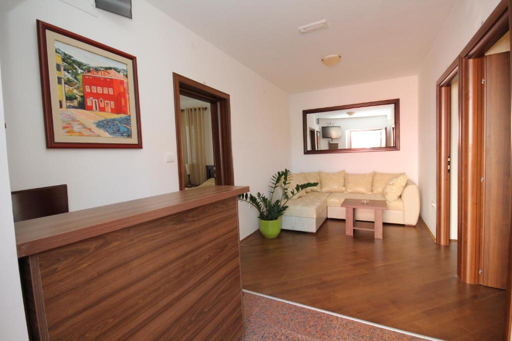 Вирпазар: Hotel Vir